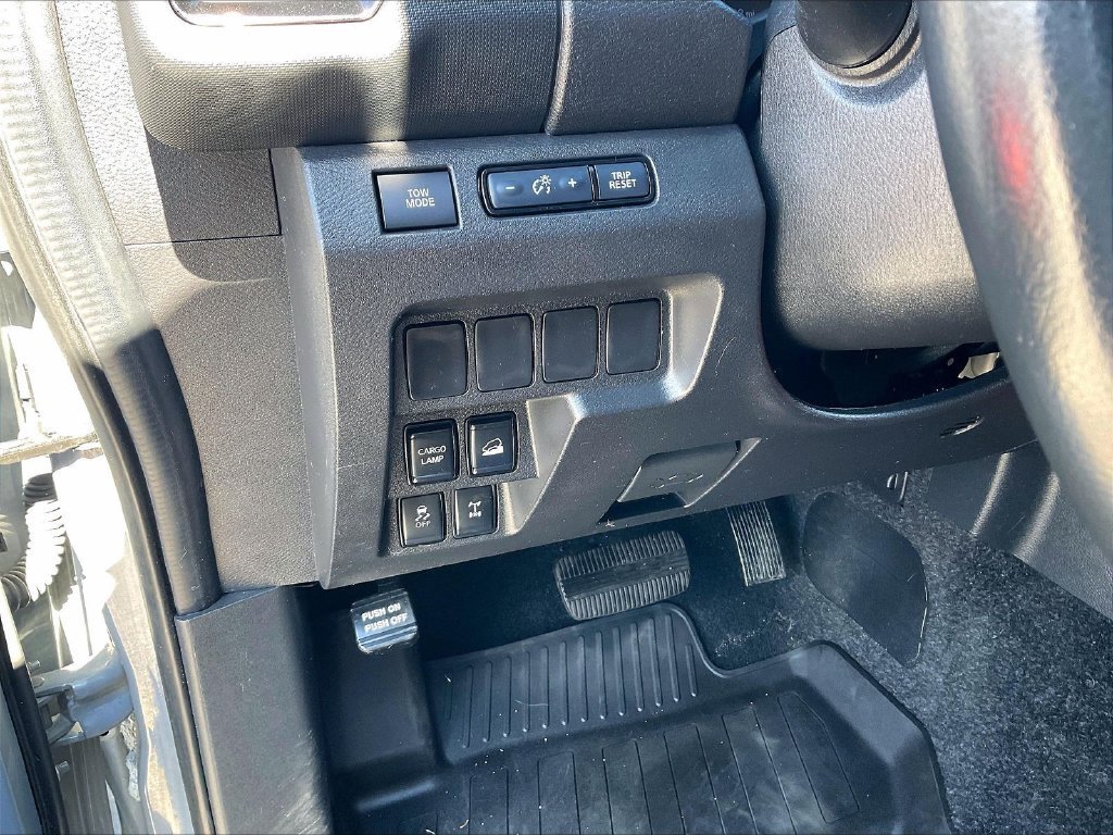 Used 2023 Boulder Gray Pearl Nissan PRO-4X image 25