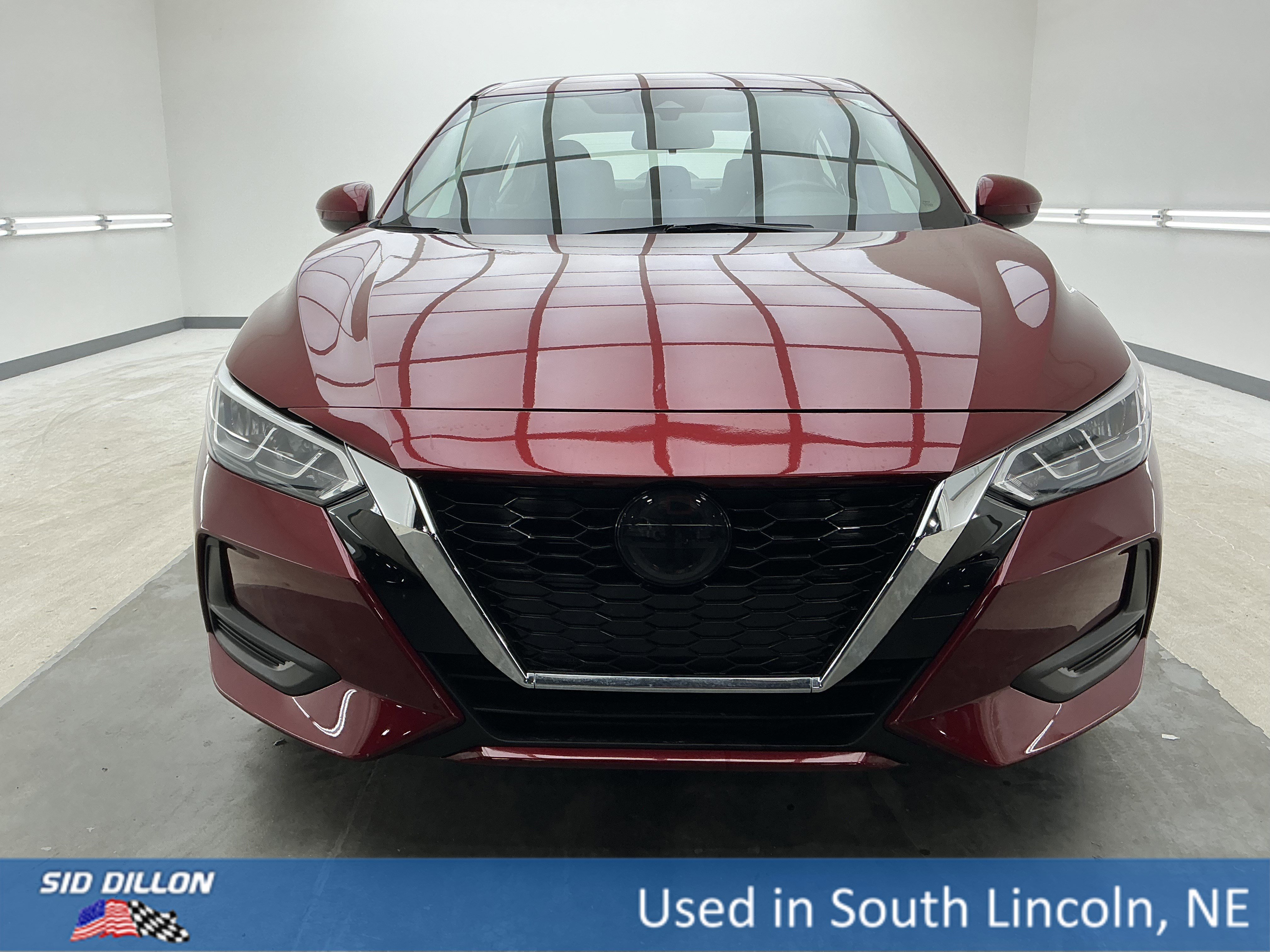 Used 2022 Scarlet Ember Tintcoat Nissan SV image 2