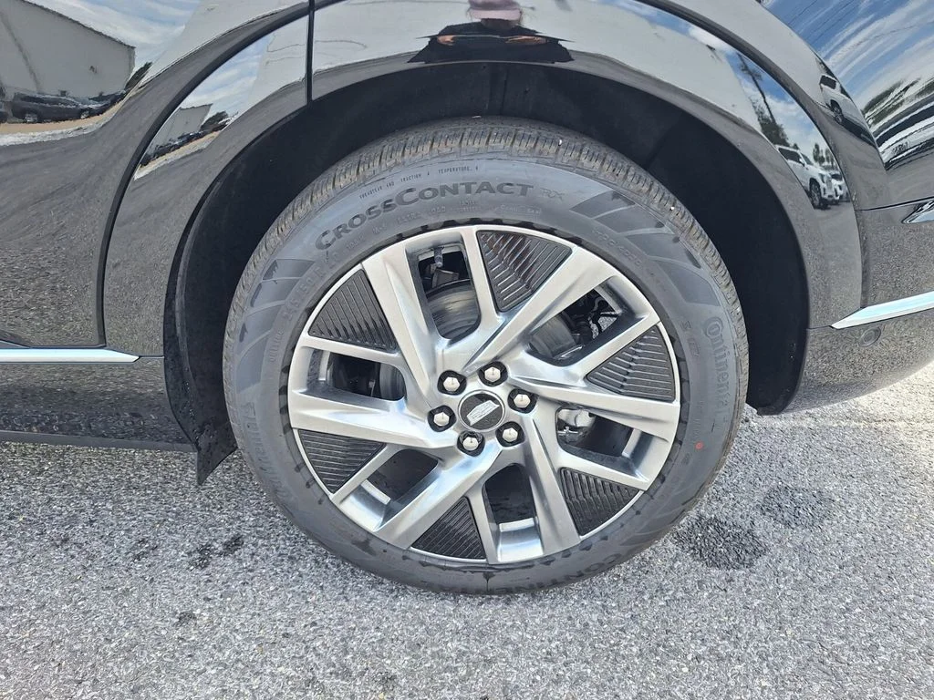2026 Cadillac OPTIQ Luxury - Photo 18