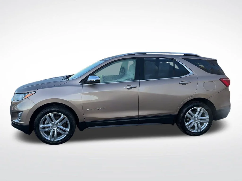Used 2019 Chevrolet Equinox Premier with VIN 2GNAXYEX8K6156924 for sale in Clinton, MI