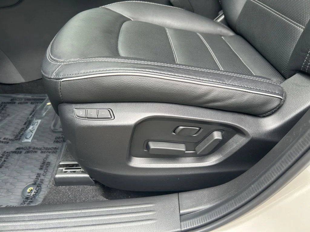 Used 2025 Silver Mazda 2.5 S Premium Plus Package image 17