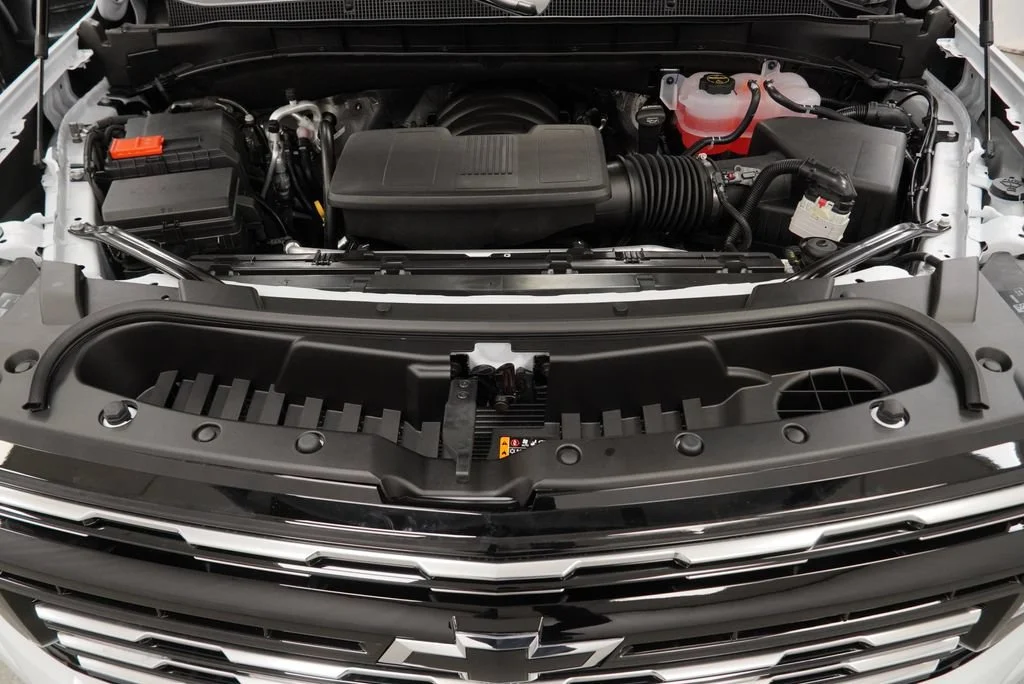 New 2026 Polar White Tricoat Chevrolet High Country image 45
