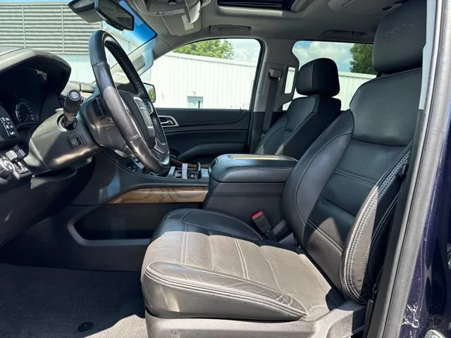 Used 2020 DARK SAPPHIRE BLUE METALLIC GMC Denali image 11
