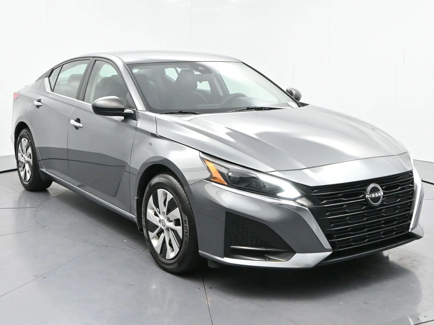 Used 2024 Gun Metallic Nissan 2.5 S image 2