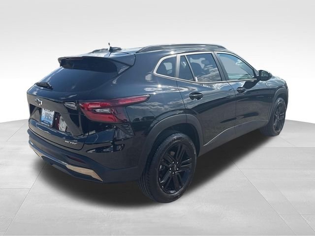 Used 2026 Black Chevrolet ACTIV image 5