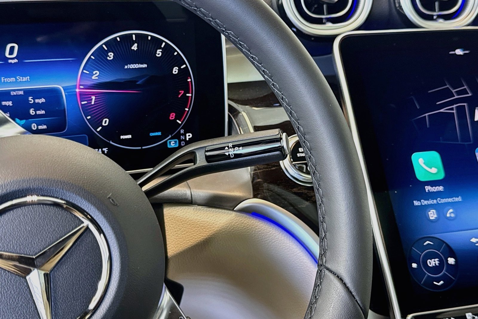 New 2026 Polar White Mercedes-Benz GLC 300 image 15