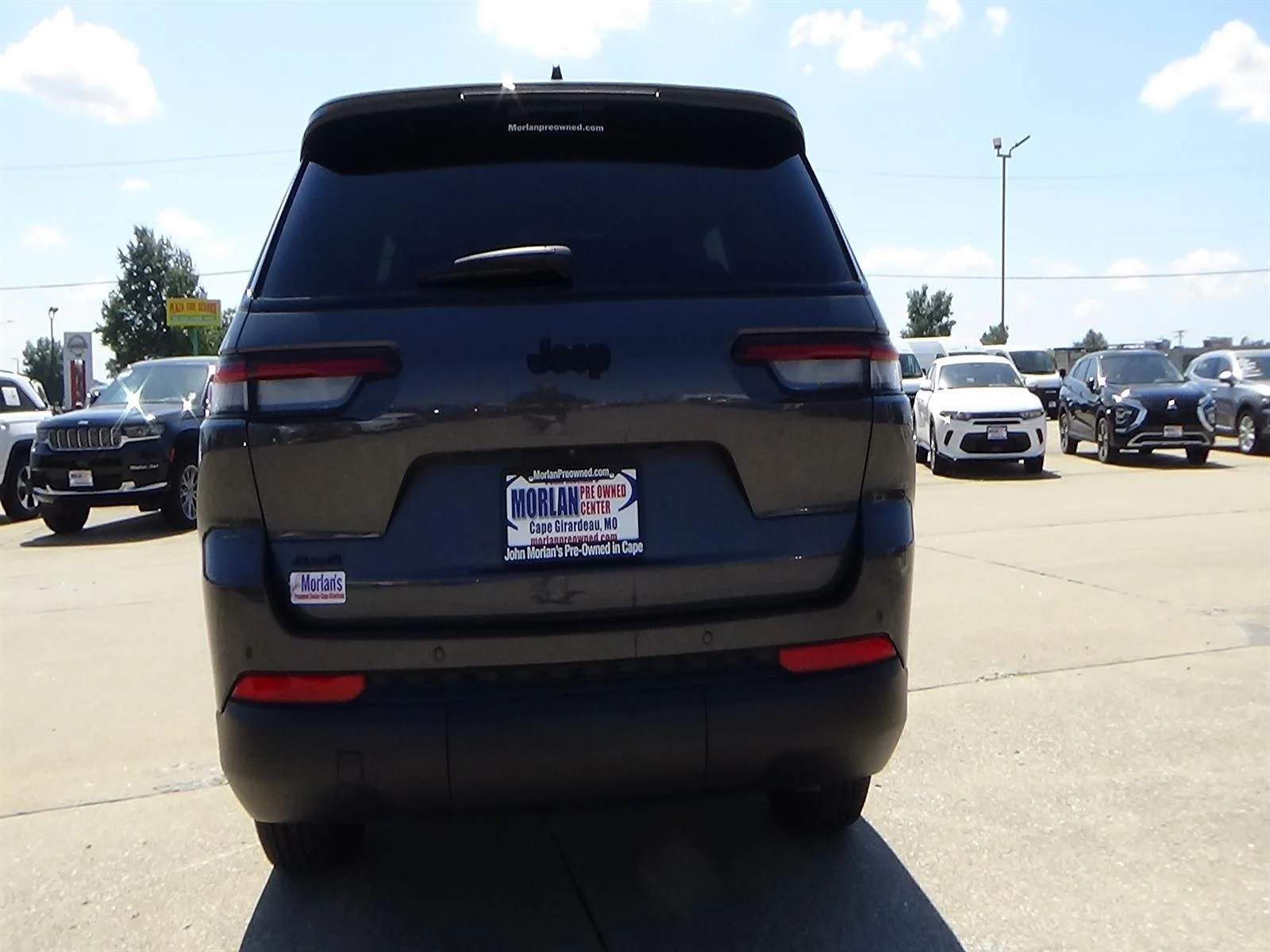 Certified Used 2025 Baltic Gray Metallic Clear Coat (pas) Jeep Altitude X image 7