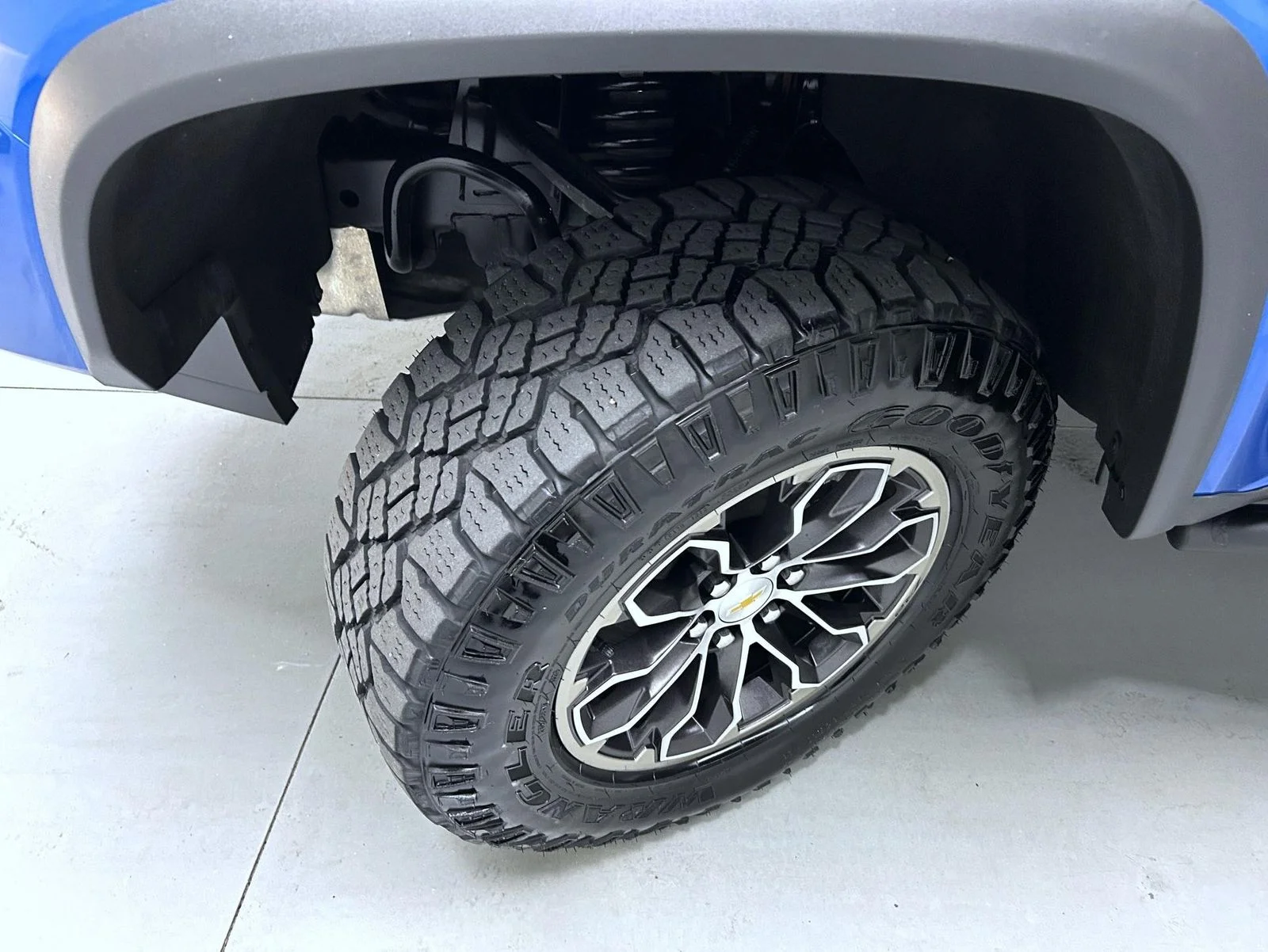 Used 2022 Blue Chevrolet ZR2 image 23