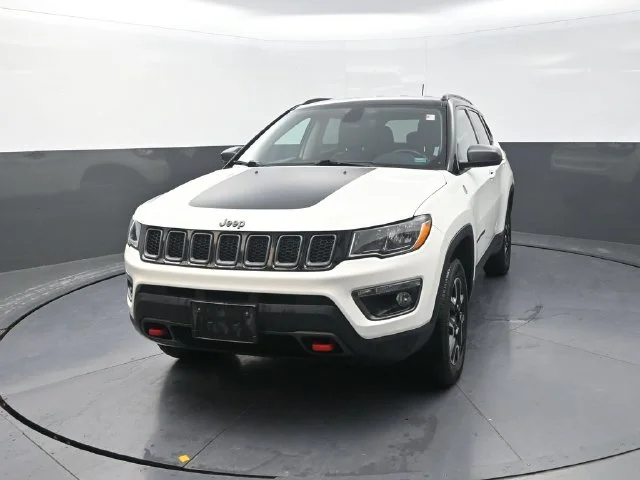 Used 2020 White Jeep Trailhawk image 2