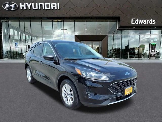 Used 2021 Black Ford SE image 5