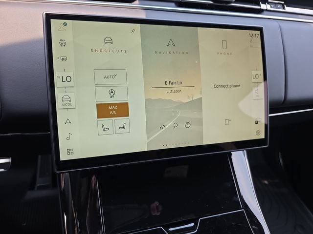 New 2026 Santorini Black Land Rover Dynamic SE image 15