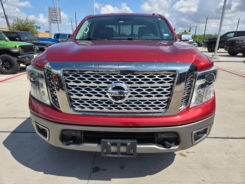 Used 2018 Red Nissan Platinum Reserve image 8