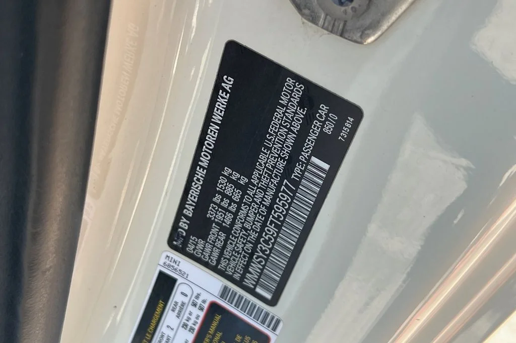 Used 2015 White MINI Base image 28