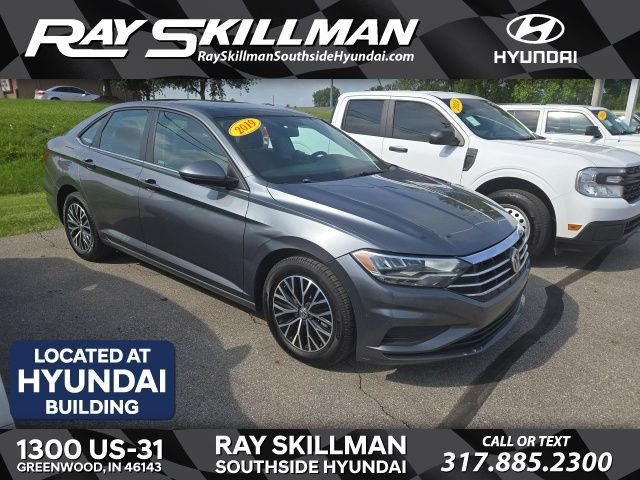 Used 2019 Gray Volkswagen 1.4T SE image 1
