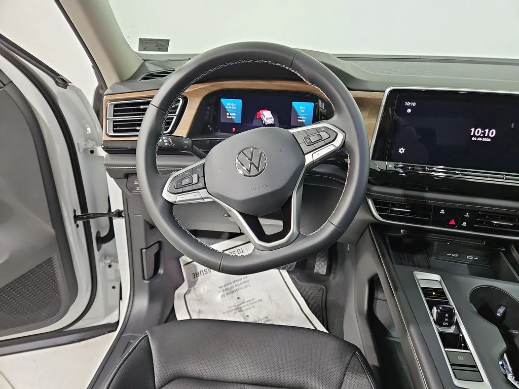 New 2026 White/off-white Volkswagen 2.0T SE image 13