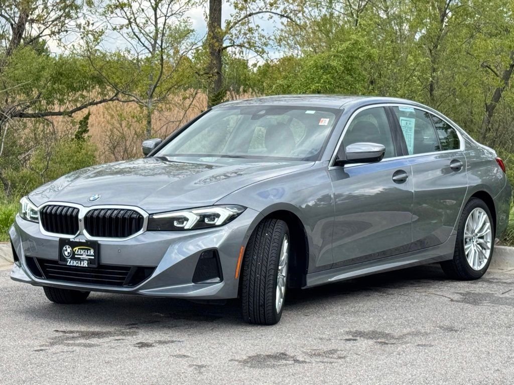 Used 2024 Gray BMW 330i xDrive image 3