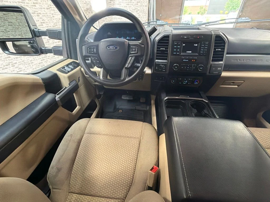 Used 2019 Black Metallic Ford XLT image 15