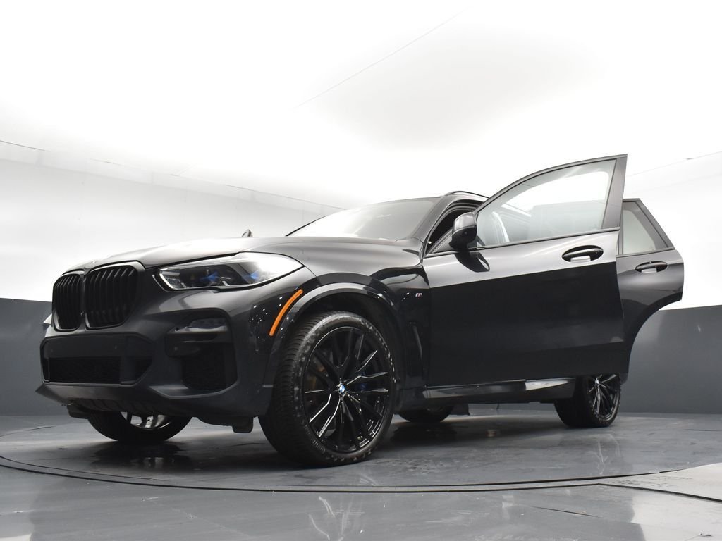 Used 2021 Black BMW M50i image 30