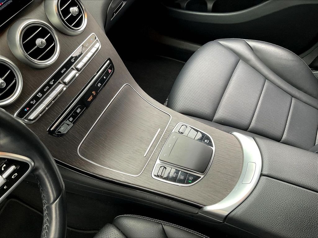 Used 2022 Black Mercedes-Benz GLC 300 image 18