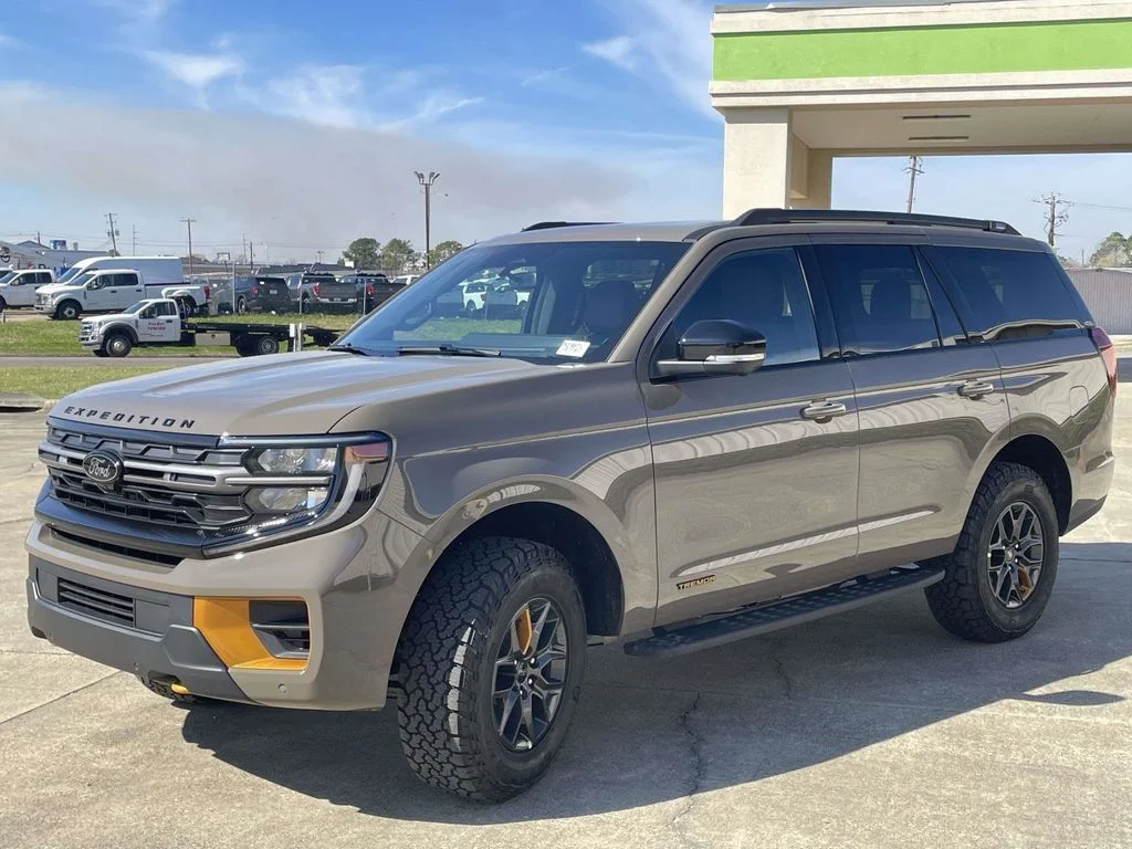 New 2026 Marsh Gray Ford Tremor® image 7