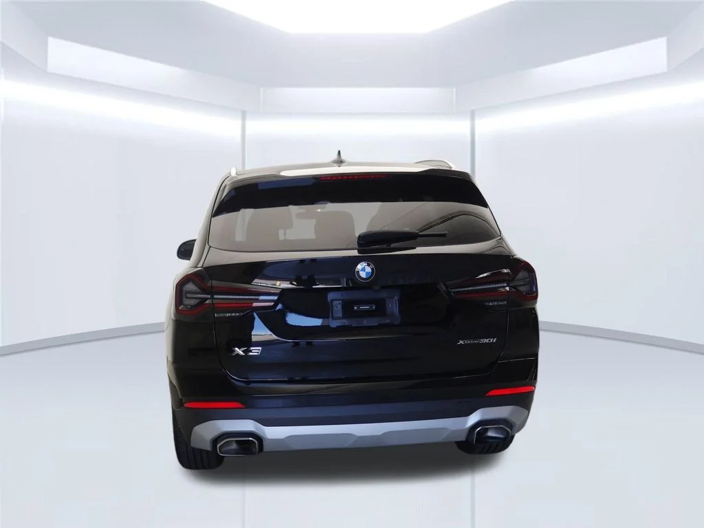 Used 2023 Jet Black BMW xDrive30i image 4