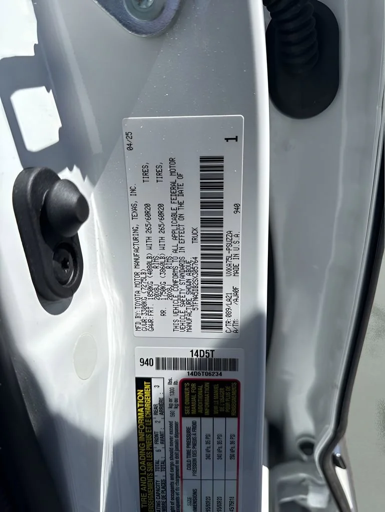 Used 2025 Wind Chill Pearl Toyota Platinum image 35