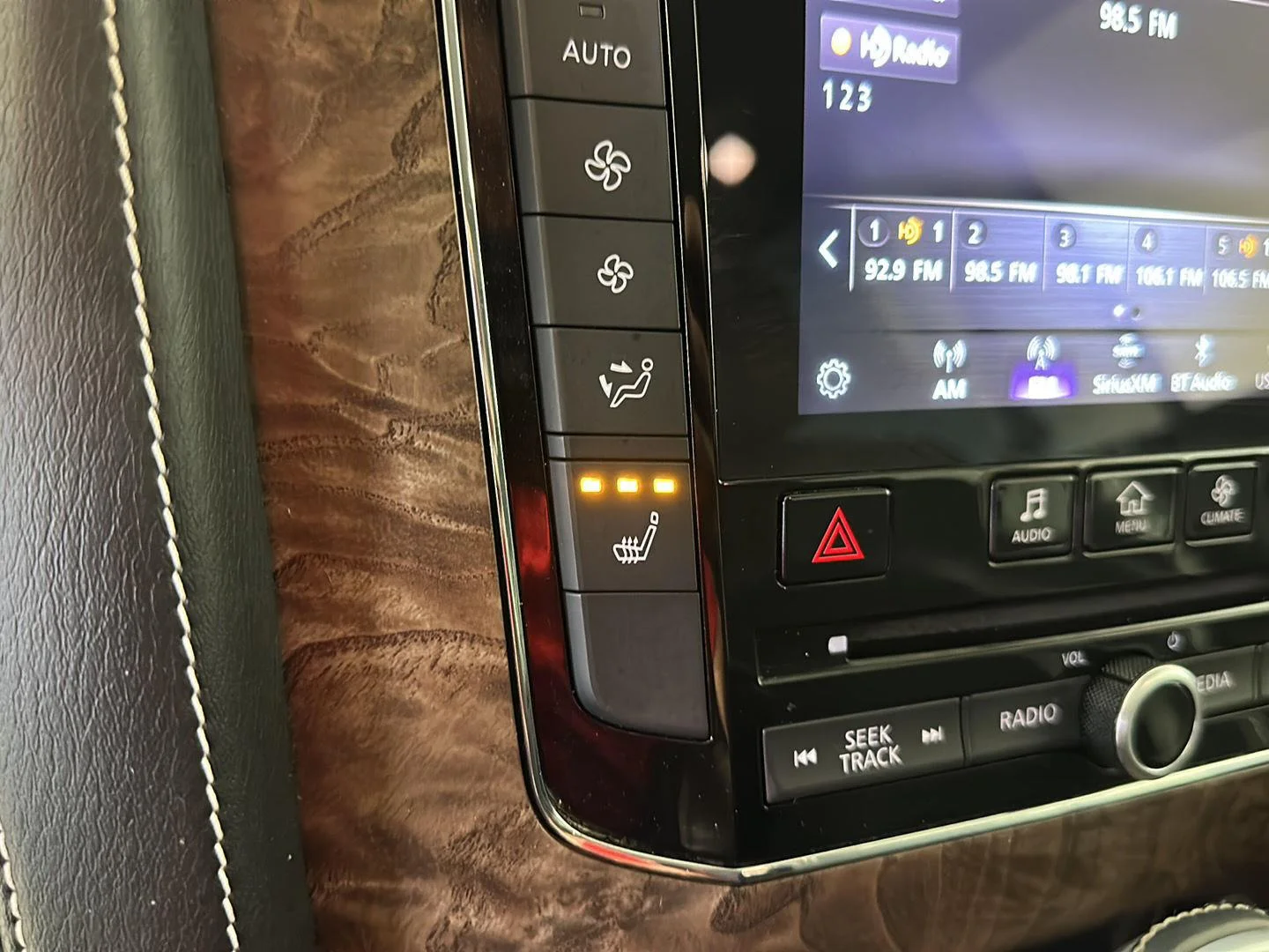 Used 2021 Mineral Black INFINITI PREMIUM SELECT image 11