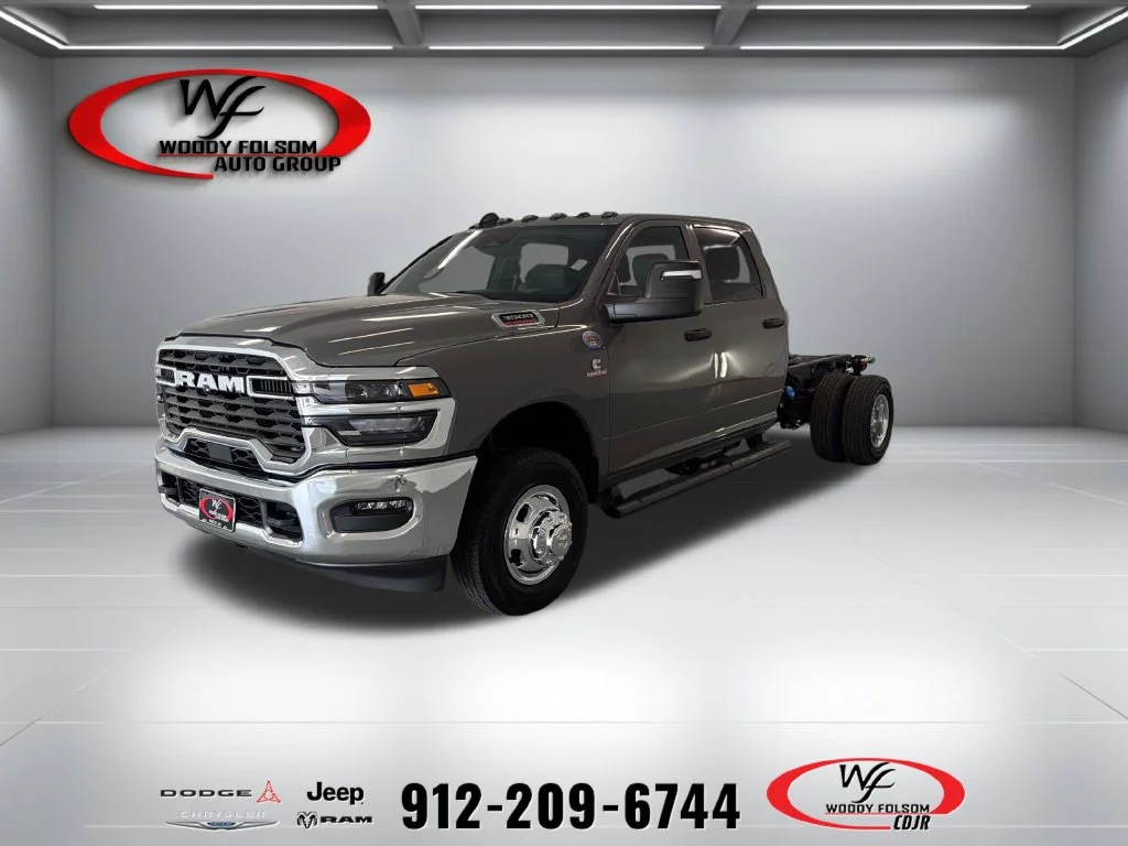 New 2027 White Ram Tradesman image 1