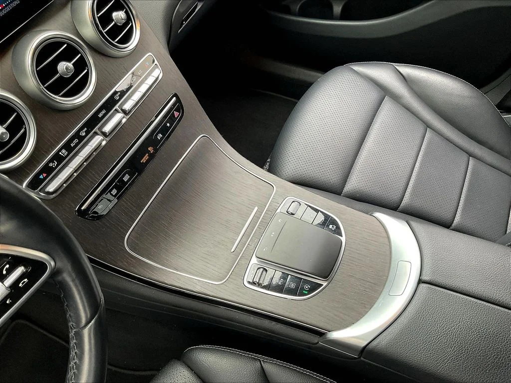 Used 2022 Black Mercedes-Benz GLC 300 image 18