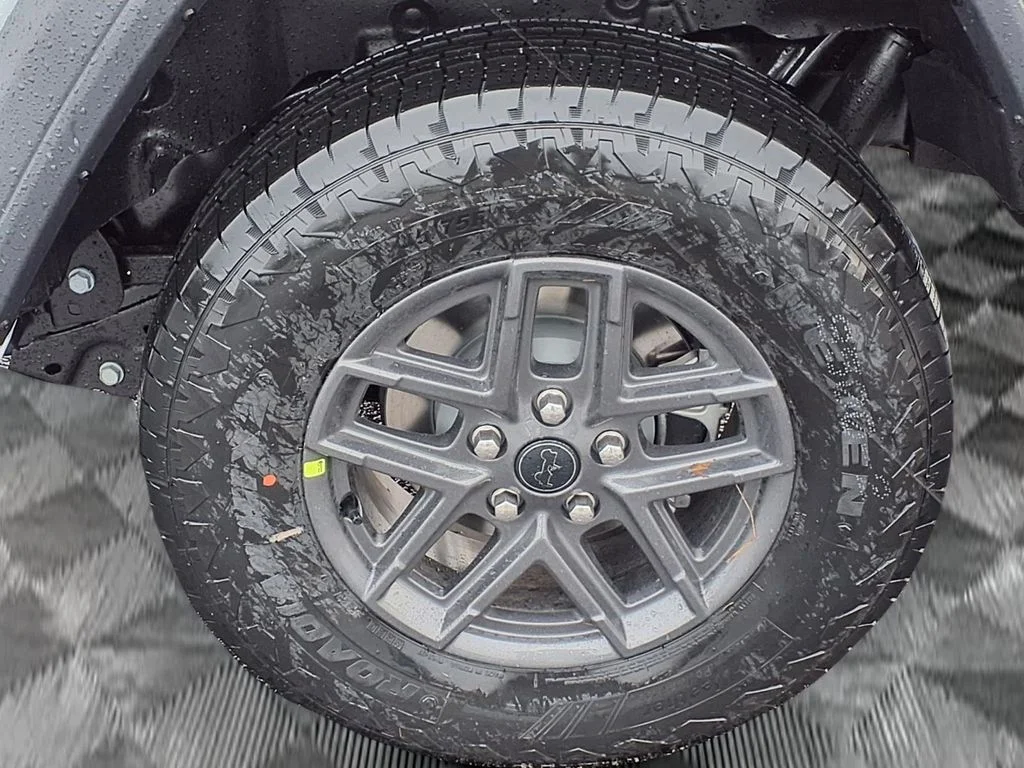 New 2026 Bright White Clear-Coat Exterior Paint Jeep Sport image 20
