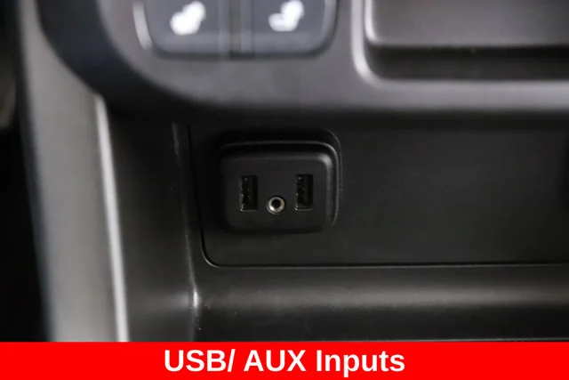 Used 2021  GMC Elevation image 28