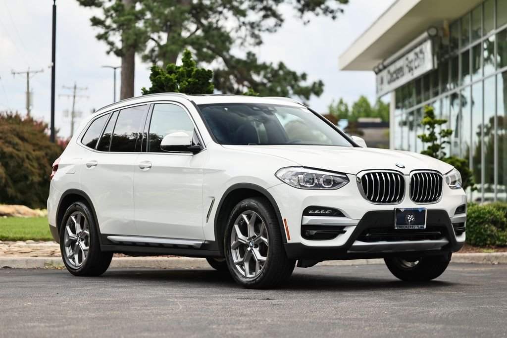 Used 2020 Alpine White BMW xDrive30i image 1