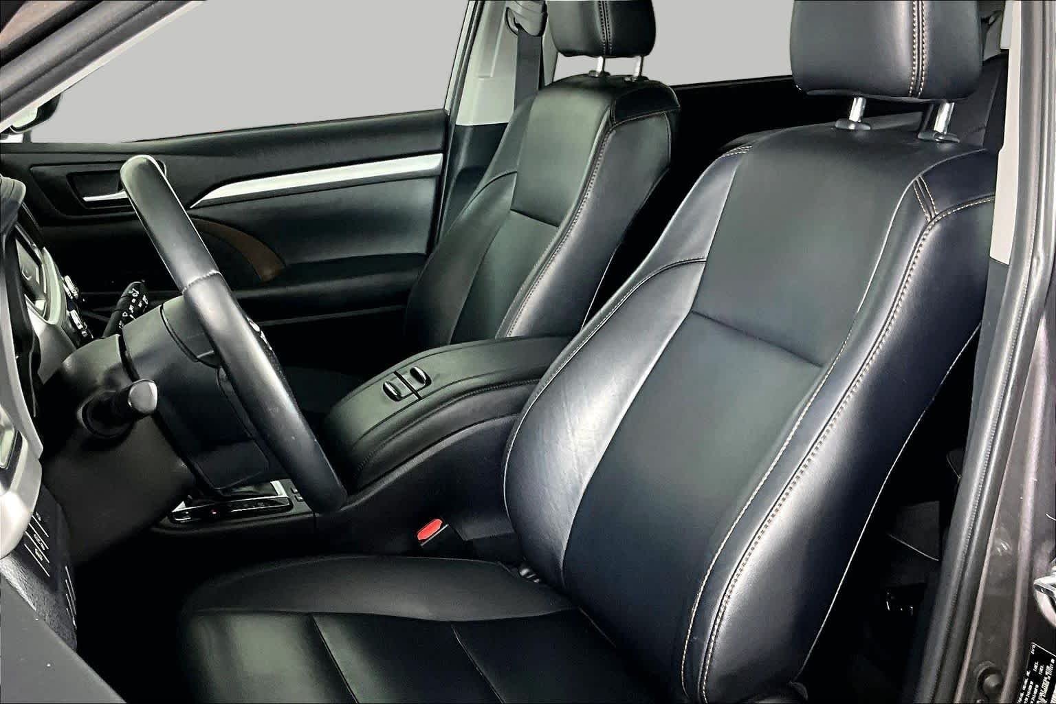 2019 Toyota Highlander XLE - Photo 8