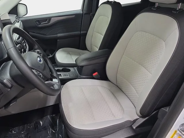 Certified Used 2023 Oxford White Ford Active image 11