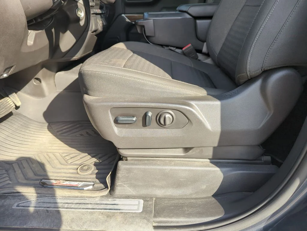 Used 2022 Gray Chevrolet LT image 13