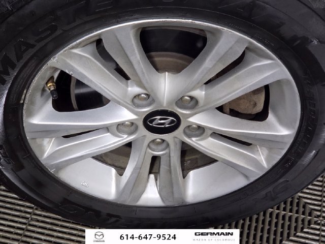 Used 2011 Blue Hyundai GLS image 13
