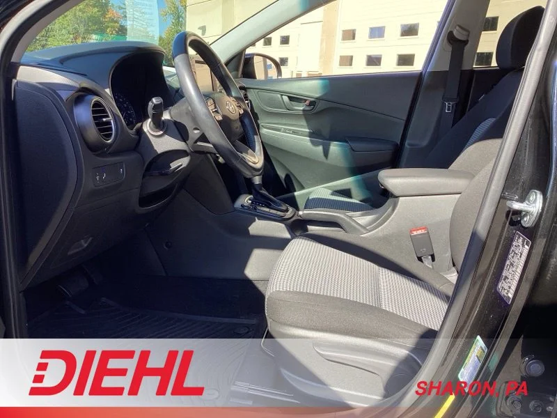 Used 2018 Black Hyundai SEL image 10