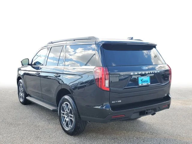New 2025 Agate Black Metallic Ford Active image 3