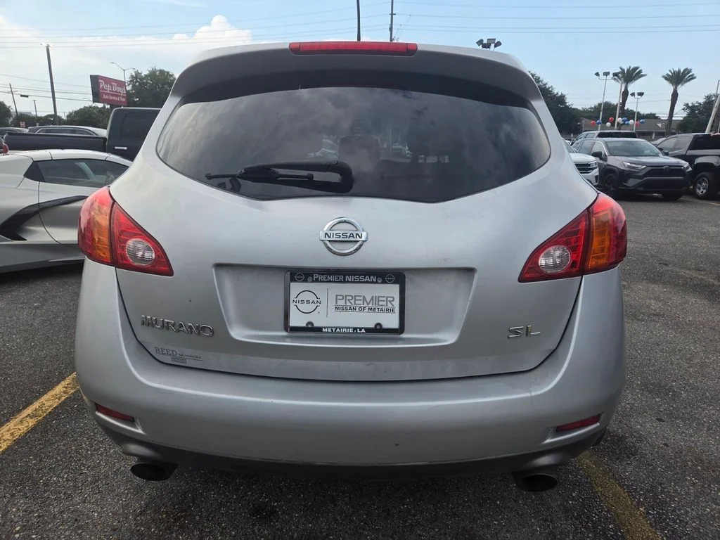 Used 2009 Silver Nissan SL image 6
