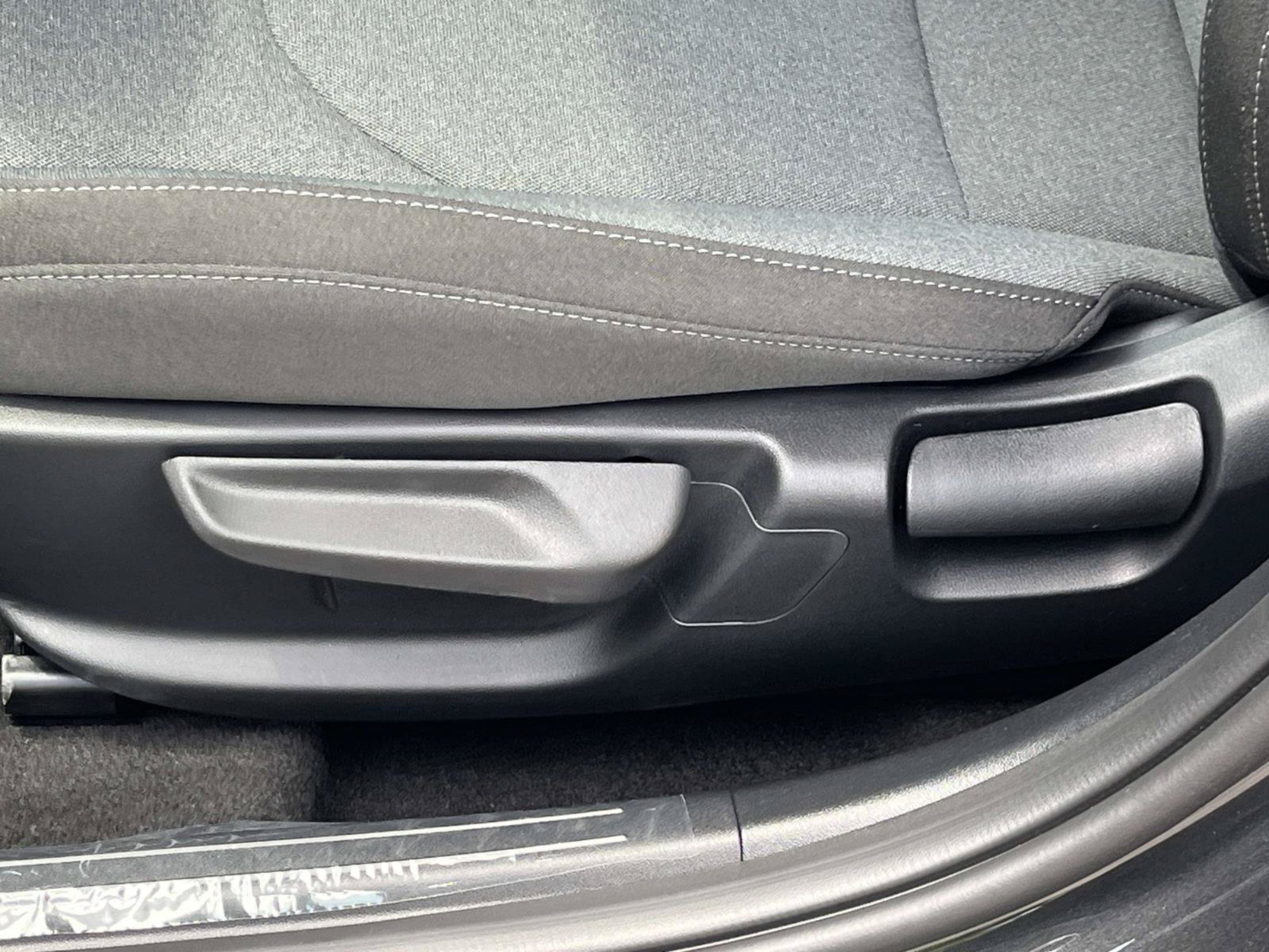 New 2026 Interstellar Gray Kia LXS image 23