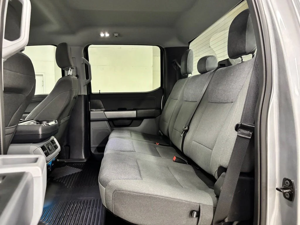 Used 2024 Silver Ford XLT image 20