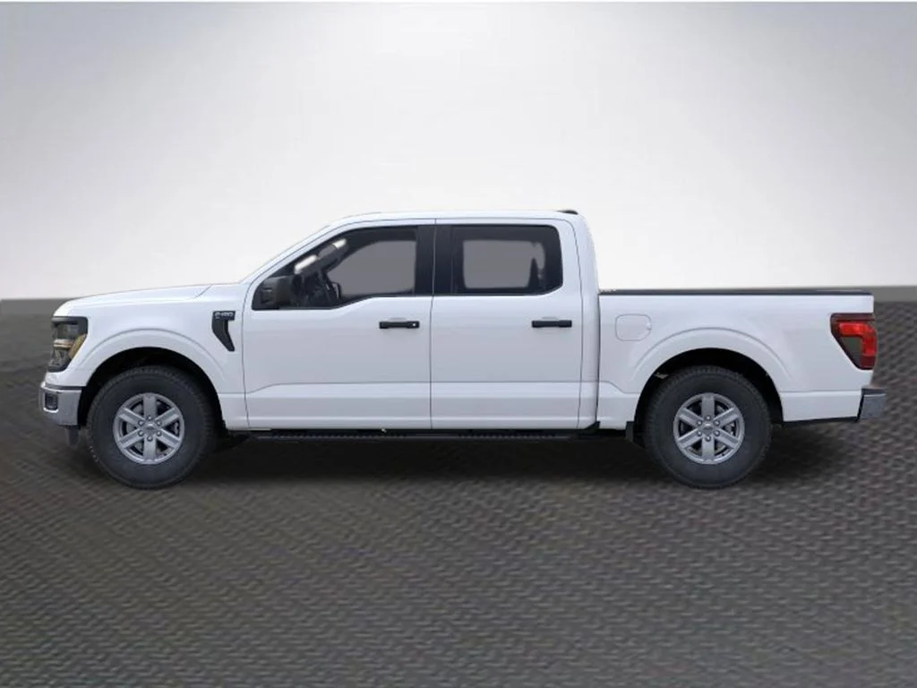 New 2026 Oxford White Ford XL image 3