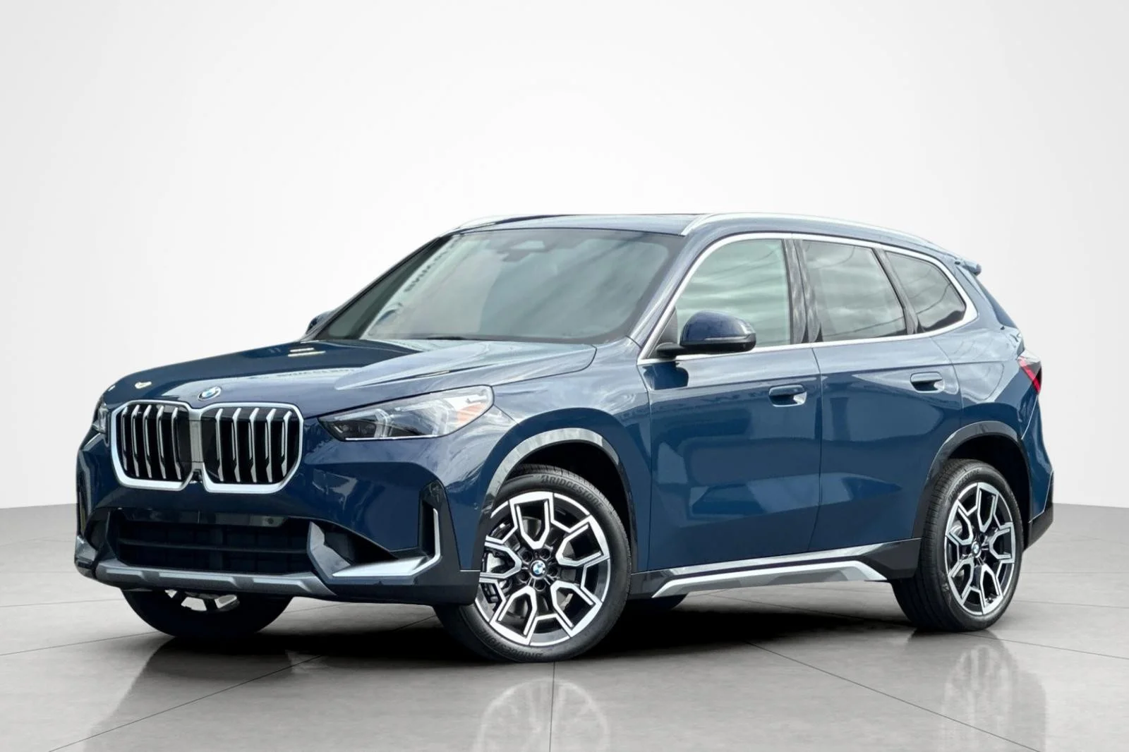 2026 BMW X1 xDrive28i's photo