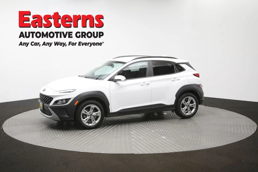 Used 2023 White Hyundai SEL image 56