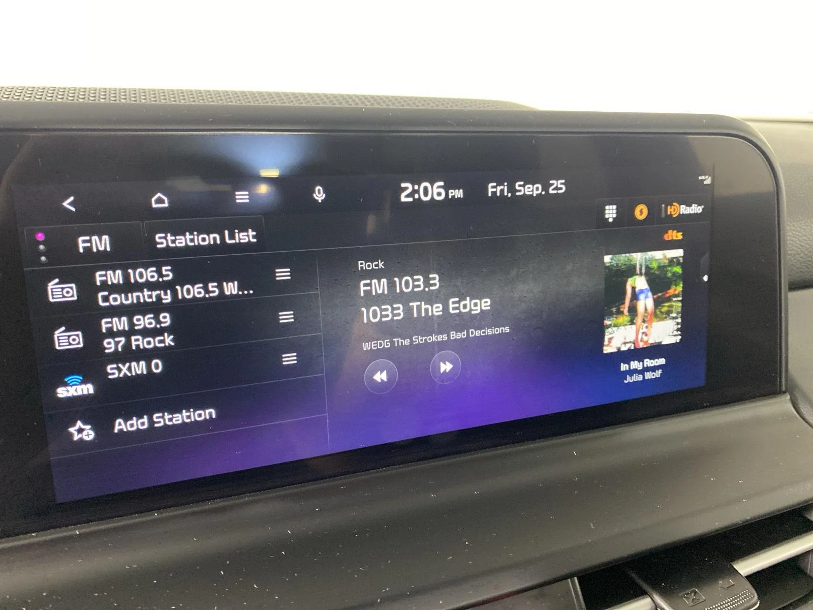 Used 2025 Fusion Black Kia SX image 21