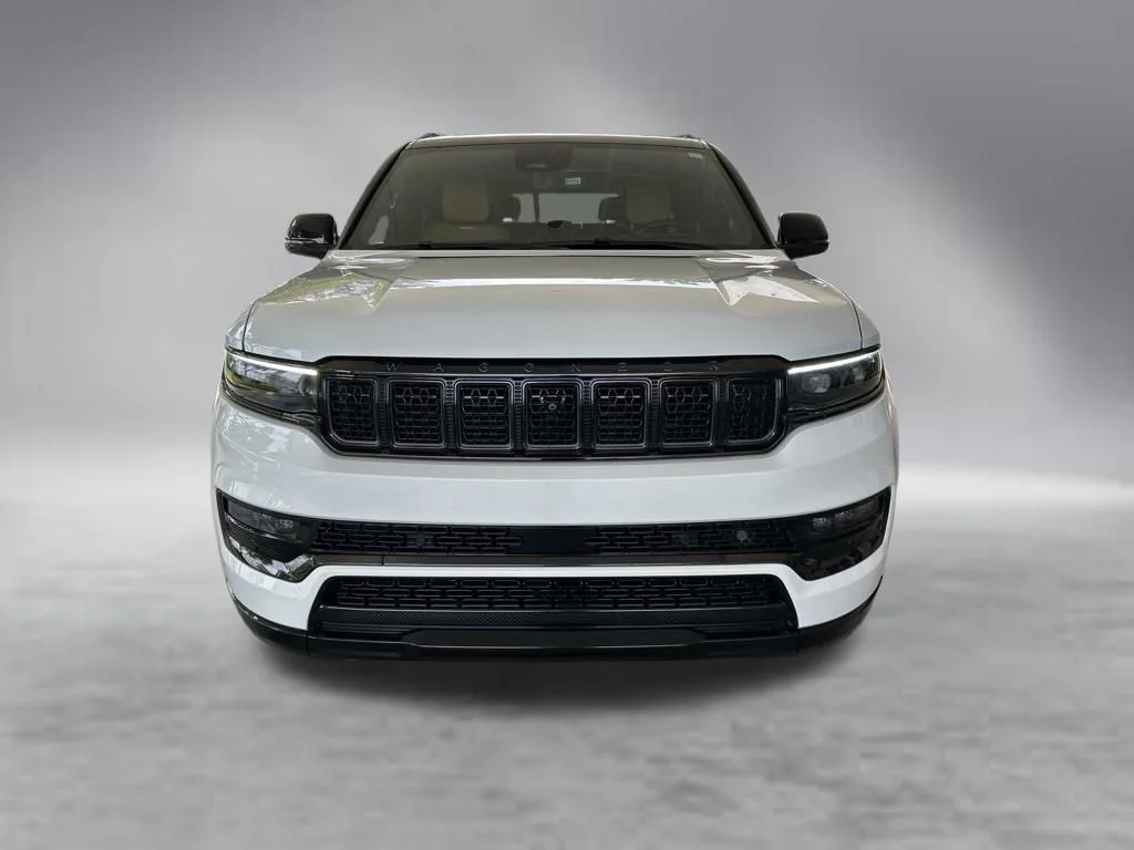 Used 2025 White/off-white Jeep Series III image 14