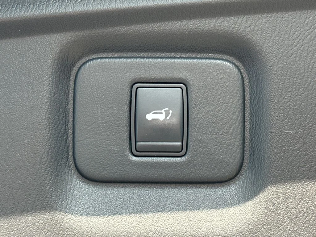 Used 2016 Blue INFINITI Base image 16