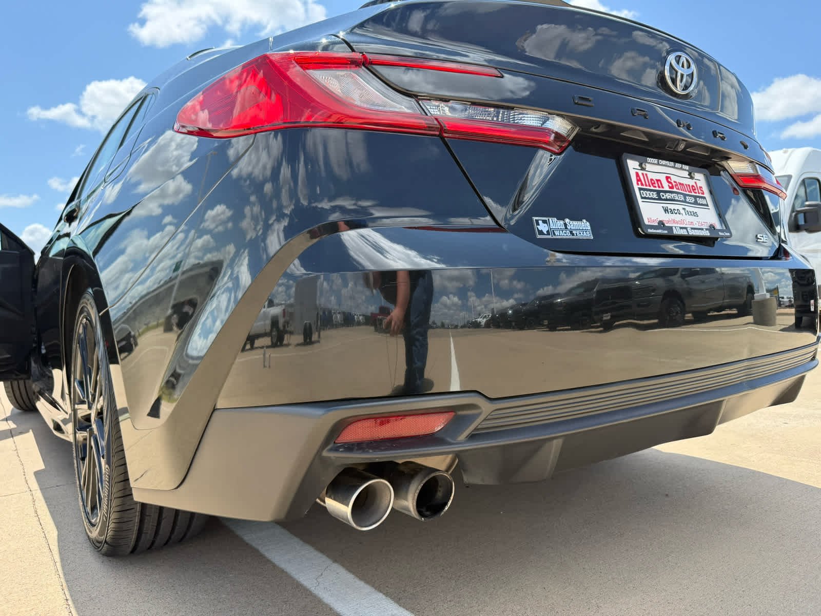 Used 2025 Midnight Black Metallic Toyota XSE image 29