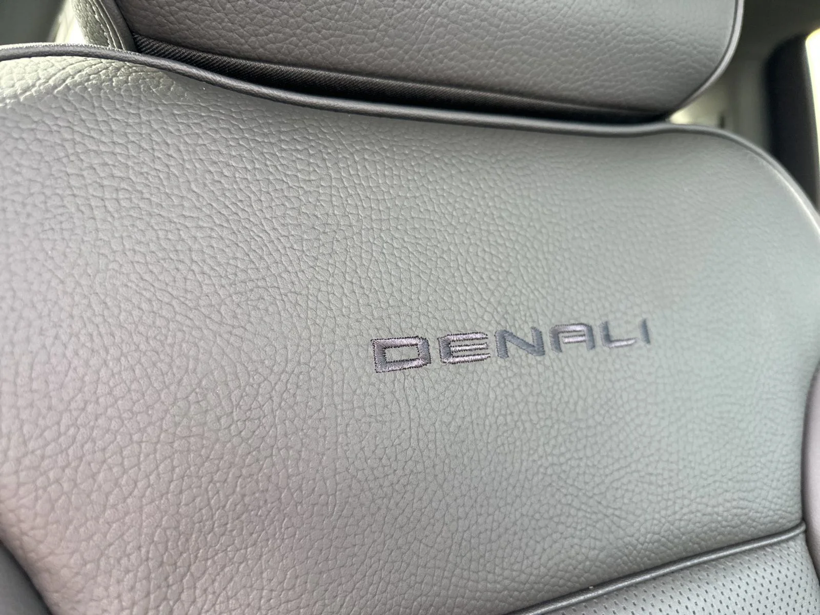 2024 GMC Sierra 2500HD Denali - Photo 40
