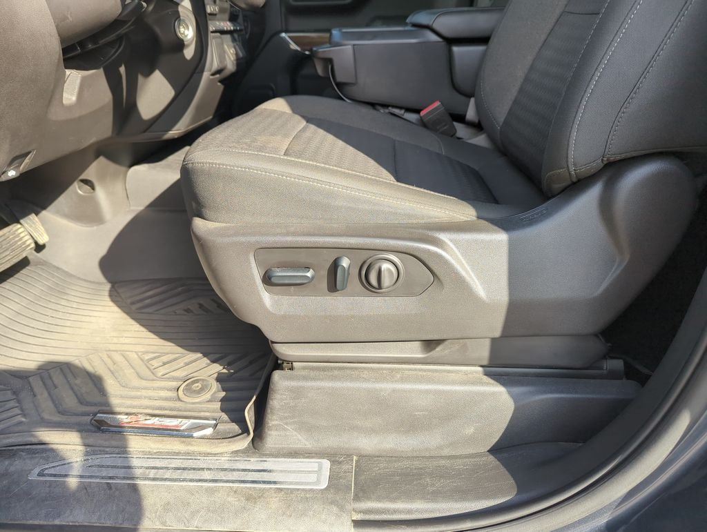 Used 2022 Gray Chevrolet LT image 13